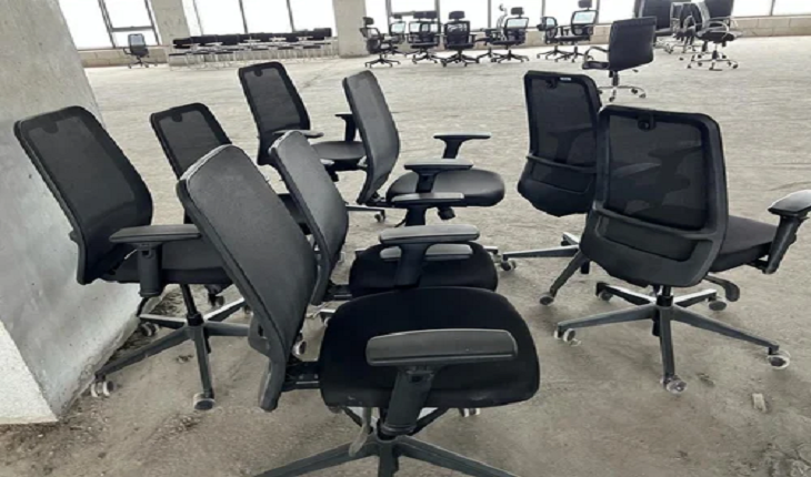 Manufacturer, Exporter, Importer, Supplier, Wholesaler, Retailer, Trader of Chair in Greater Noida, Uttar Pradesh, India.