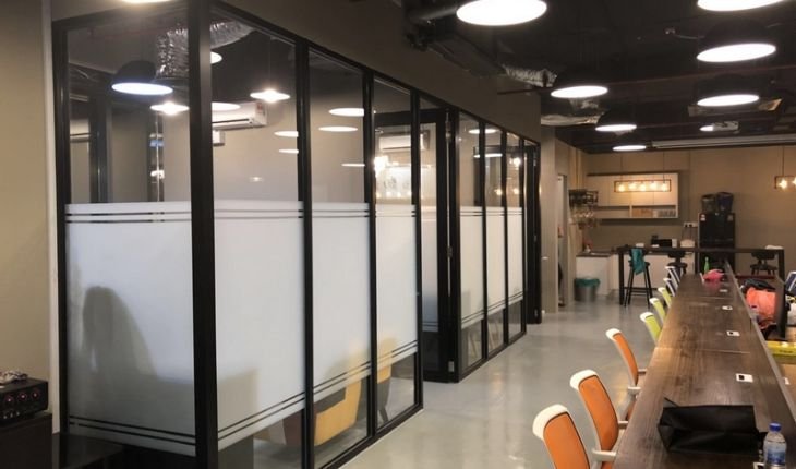 Manufacturer, Exporter, Importer, Supplier, Wholesaler, Retailer, Trader of Office Renovate in Greater Noida, Uttar Pradesh, India.